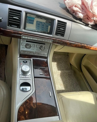 Jaguar XF cena 15900 przebieg: 230000, rok produkcji 2008 z Karlino małe 46